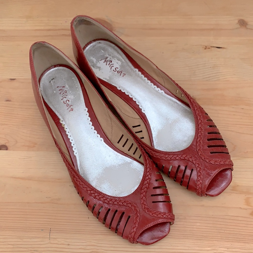 Red low heels